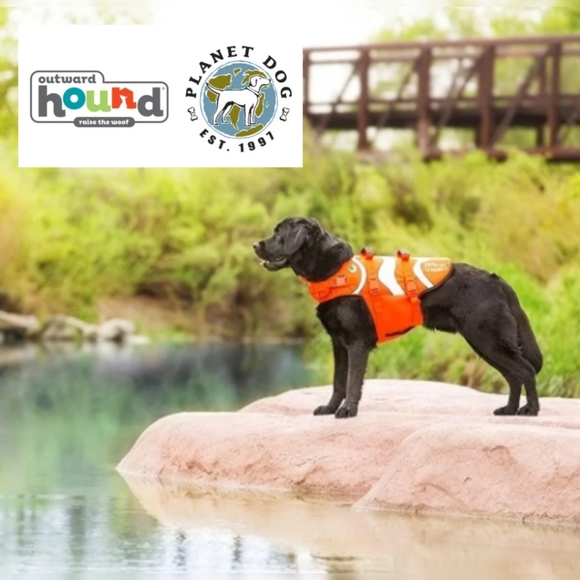 NEW Furry 4 Legged Friend Life Jacket Clown Fish Protect Pet M Up to 55lbs - Picture 1 of 10